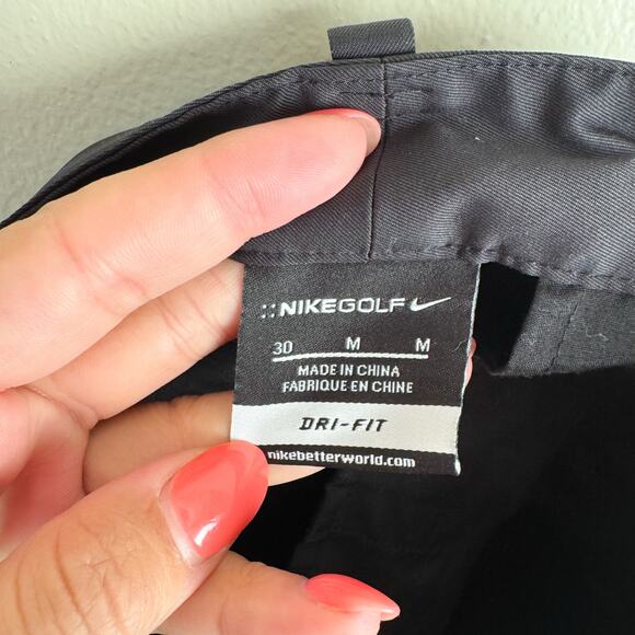 Nike Black Dri Fit Golf Shorts - Size 30 or Medium - Picture 3 of 7